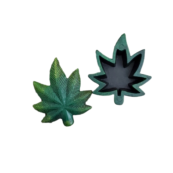 Incense burners, storage, and assorted incense cones and sticks - Picture 14 of 17